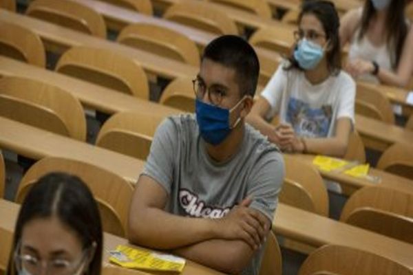 A doua şansă la Bacalaureat. Începe sesiunea de toamnă a examenului naţional!