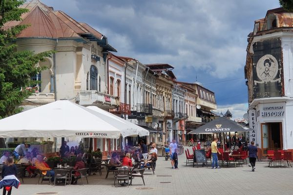 Zonele din România în care programul teraselor este LIMITAT, din 2 august