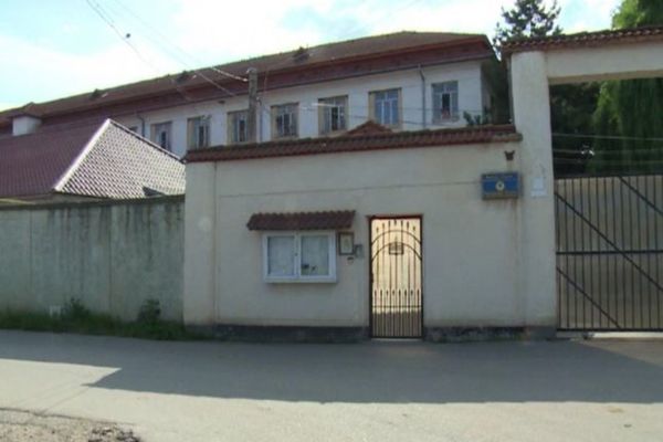 Angajat al Penitenciarului Găeşti, confirmat cu COVID-19. Ce măsuri a luat DSP