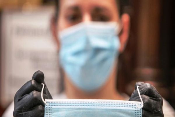 Nimeni nu intră în secția de vot fără mască! Ce măsuri ia Guvernul