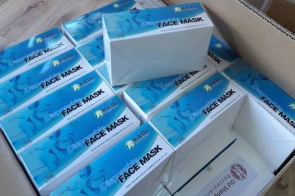 Măștile pentru persoanele defavorizate au ajuns și în Dâmbovița