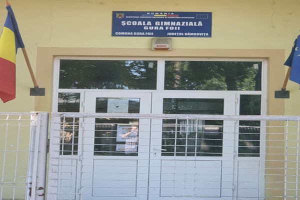 Într-o localitate din Dâmbovița, școala va începe doar on-line