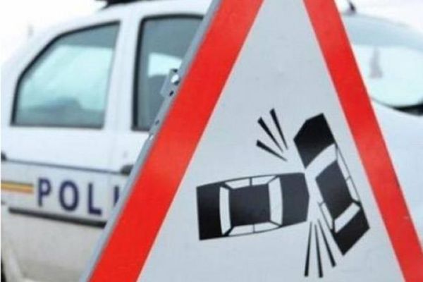 Accident rutier în Fierbinți. Două persoane au fost rănite