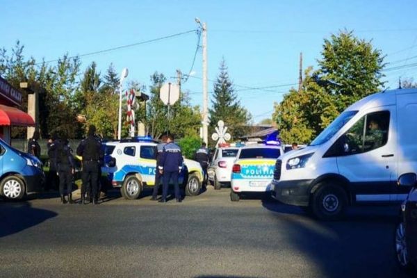 Mascații au intervenit într-o localitate din Dâmbovița pentru a aplana un scandal