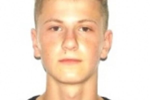 Minorul de 15 ani din Dâmbovița, căutat de polițiști după ce a dispărut, a fost găsit