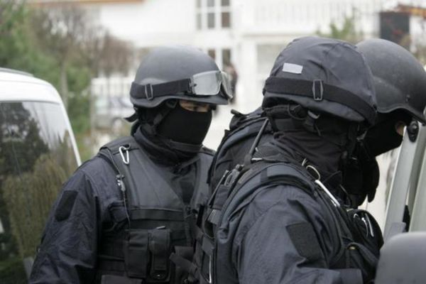 Descindere la o societate de pază din Dâmbovița