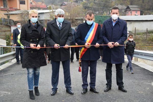Un nou pod inaugurat în Dâmbovița