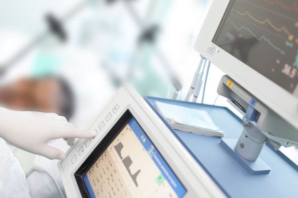 Astăzi încep controalele în toate secțiile ATI din țară pentru verificarea instalațiilor și aparaturii medicale