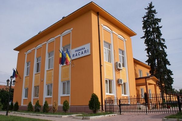 Angajați ai unei primării din Dâmbovița, confirmați cu coronavirus