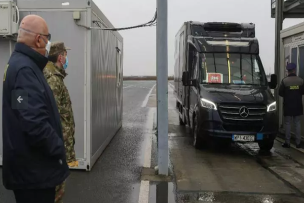 Vaccinul anti-COVID a ajuns în România