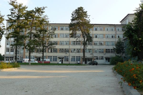 Un bărbat infectat cu COVID a fugit din Spitalul Găești