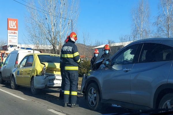 Accident în lanț pe DN 71, la Aninoasa