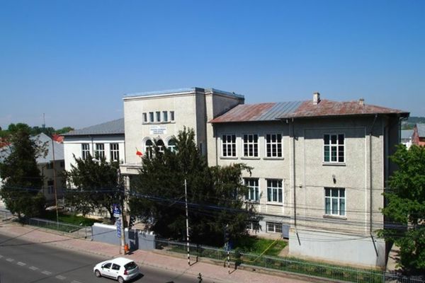 Alarma anti-incendiu a salvat de la dezastru un colegiu din Târgoviște