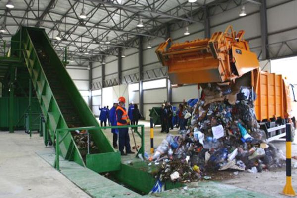 Autoritățile dâmbovițene au nevoie de 70.000.000 de euro pentru dezvoltarea infrastructurii de deșeuri