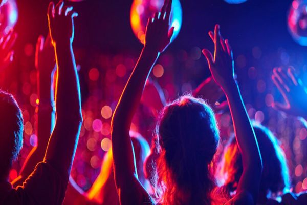 Ministrul MAI, Lucian Bode, anunț de ultimă oră: Nu vor exista restricții de circulație în noaptea de Paște. Fără petreceri în cluburi de 1 Mai 