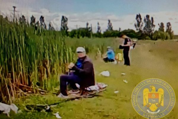 Bărbați din Dâmbovița, amendați de jandarmi pentru pescuit ilegal