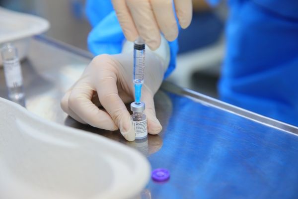 Peste două milioane de români vaccinați împotriva COVID cu ambele doze