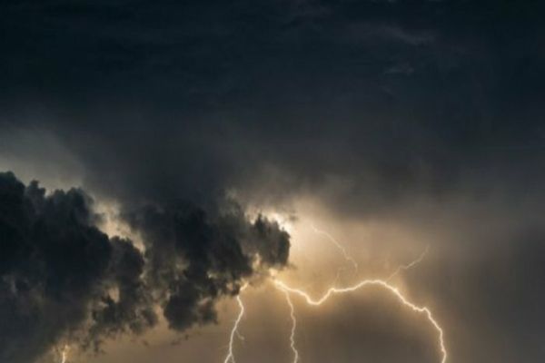 Avertizările meteo, prelungite până vineri seară. Pentru 22 de județe a fost emis cod galben