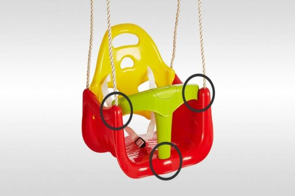 Kaufland retrage un leagăn care poate fi periculos pentru copii