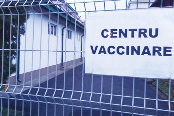 Campania de vaccinare în mediul rural merge greu. Cine trebuie să se implice, ne spune premierul Cîțu