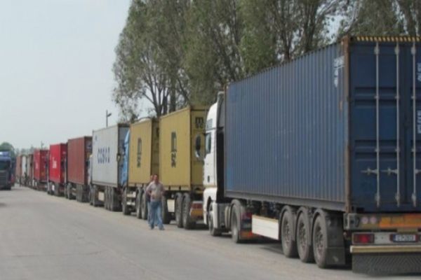 Traficul greu va fi taxat în funcție de distanță și nu în funcție de timp 
