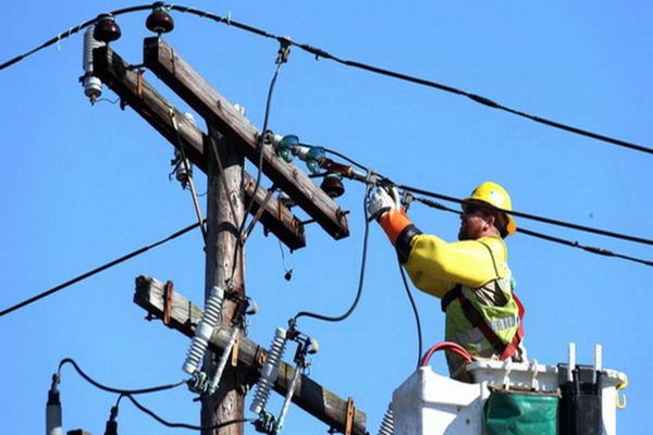 Se oprește curentul electric în mai multe localități din județul Dâmbovița