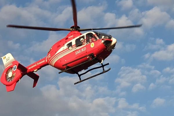 Bărbat din Ploiești, victima unui accident rutier în Dâmbovița, a fost preluat de un elicopter SMURD 