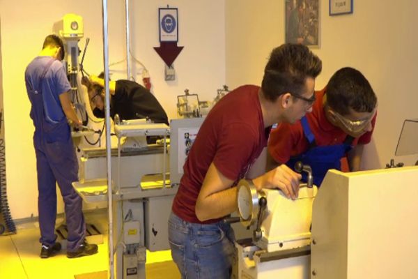 Ministerul Educației a publicat „Harta meseriilor”. Iată lista școlilor profesionale și liceelor tehnologice