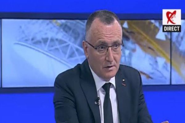 Cîmpeanu: Elevii vor merge la școală la toamnă 