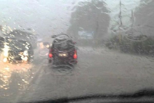 Se anunță vijelii și averse în Dâmbovița și Prahova