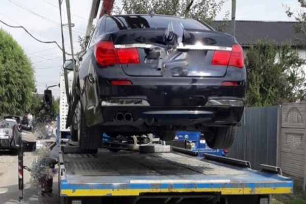 Percheziții în Ilfov și Dâmbovița la persoane acuzate de proxenetism, trafic de persoane, spălare de bani