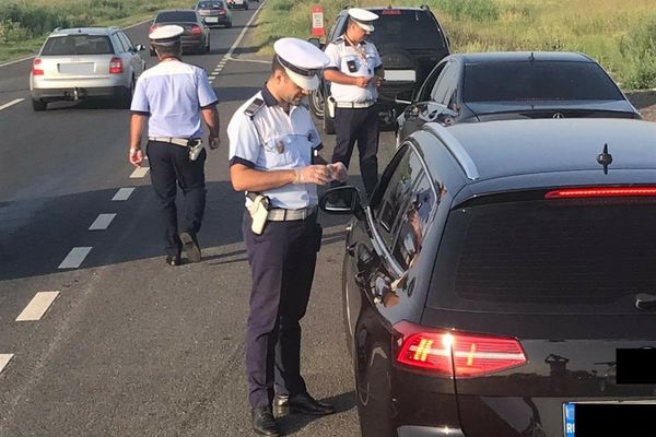 Razie a polițiștilor rutieri în Dâmbovița. Ce au descoperit oamenii legii