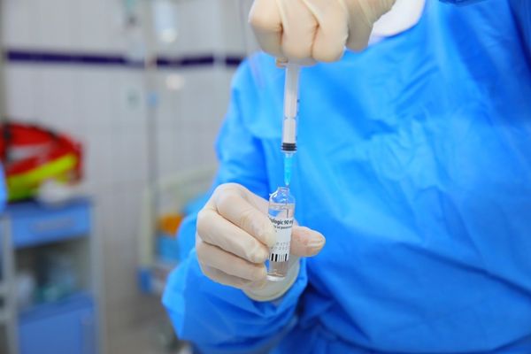 Persoanele vaccinate vor primi vouchere de 100 lei 