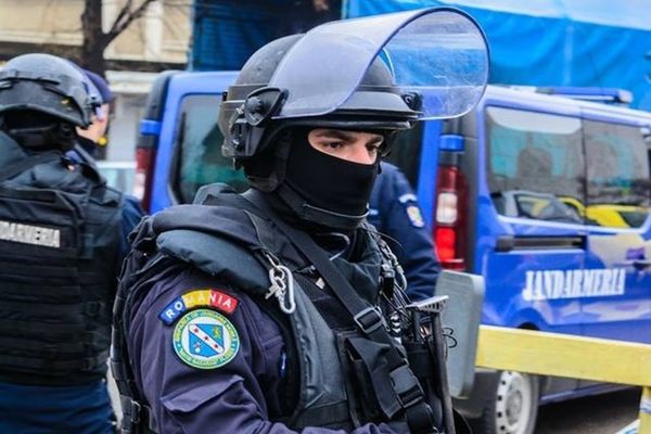 Jandarmeria face angajări din sursă externă. Sunt 700 de locuri disponibile