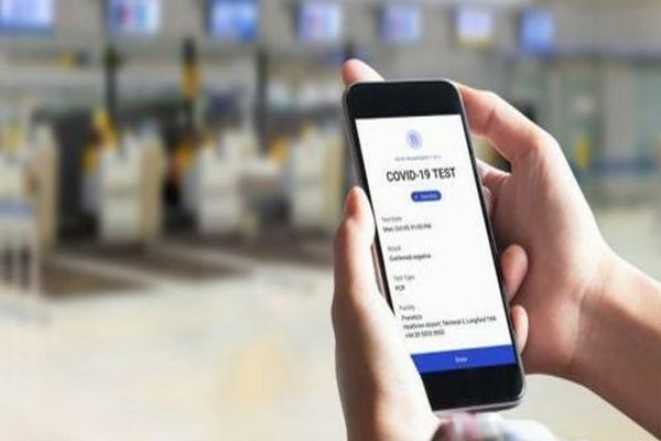 Ministrul Sănătății a anunțat restricțiile introduse de luni. Certificatul verde va fi obligatoriu în instituții și magazine neesențiale, inclusiv mall-uri 