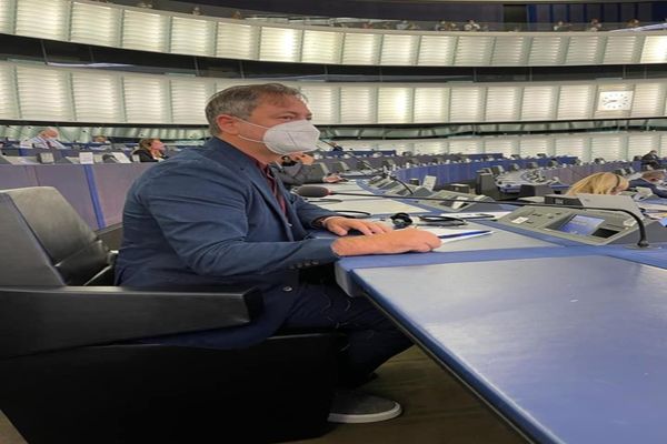 Dan Motreanu: "Susțin măsurile de sprijin suplimentare pentru sectorul vitivinicol și pentru sectorul fructelor și legumelor, adoptate recent de către CE"