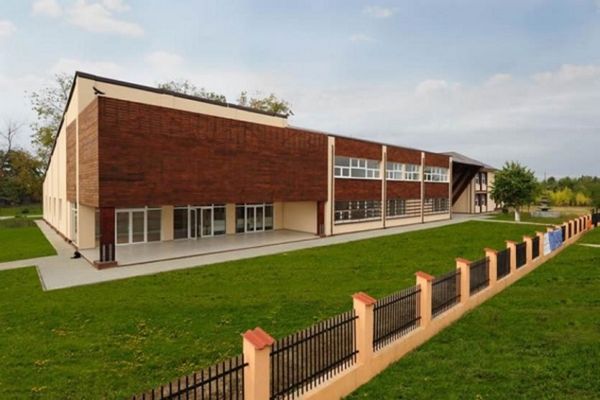 Liceu din Dâmbovița închis din cauza epidemiei de Covid! 