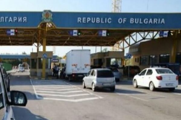 Bulgaria le cere românilor test PCR negativ, chiar dacă sunt vaccinați sau au avut boala