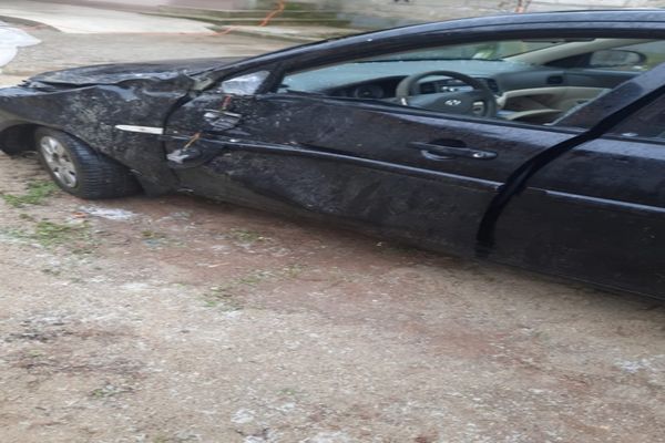 Doi bărbați au fost reținuți, după ce au agresat un polițist, la Băleni, în urma unui incident auto