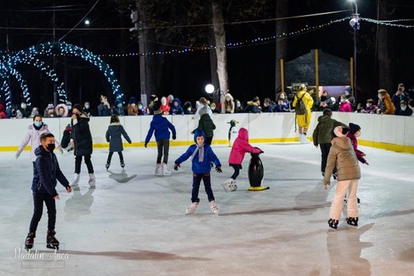 Dâmbovita: Patinoar artificial, inaugurat la Pucioasa