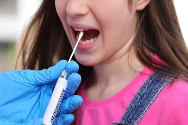 Medicii de familie încep testarea gratuită împotriva Covid-19. Vezi care sunt condițiile