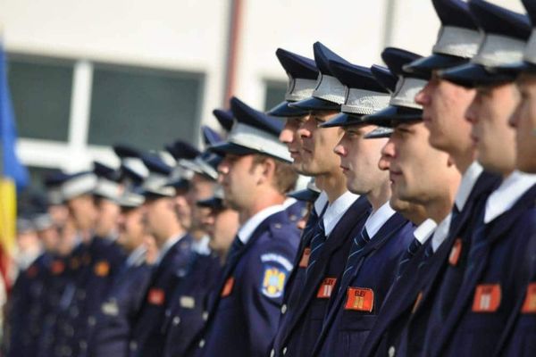 Număr dublu de locuri în școlile de poliție la cererea MAI, în urma unui proiect de hotărâre al Ministerului Educației 