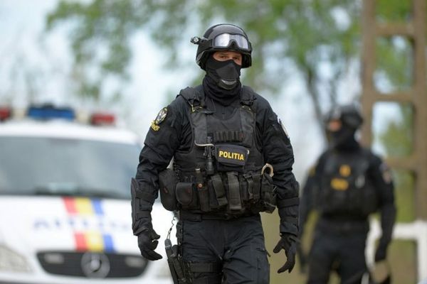 126 de percheziţii pentru combaterea infracţionalităţii, în toată ţara
