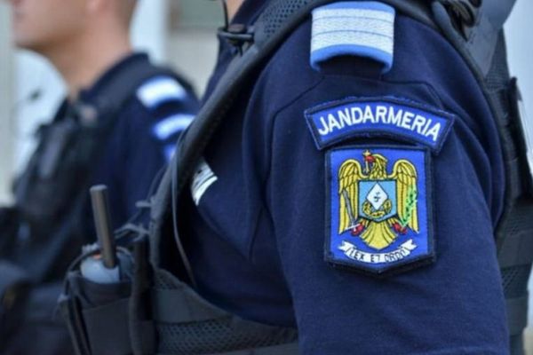 Dâmbovița: Jandarmii vor asigura ordinea publică la lăcașele de cult din județ