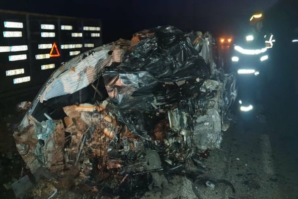 Accidentul mortal de pe DN 72. Un tânăr de 19 ani, din Găeşti, a intrat intenţionat cu autoturismul sub roţile unui TIR 