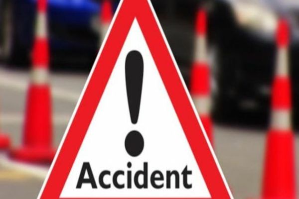 Dâmbovița: Accident provocat de un şofer băut. O persoană a ajuns la spital