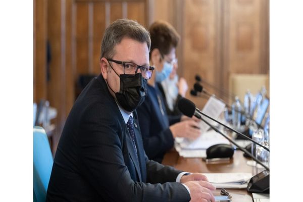 Ajutoare de urgență de aproape 1,6 milioane lei, acordate de Guvern unor familii și persoane singure cu probleme socio-materiale, de locuit și de sănătate