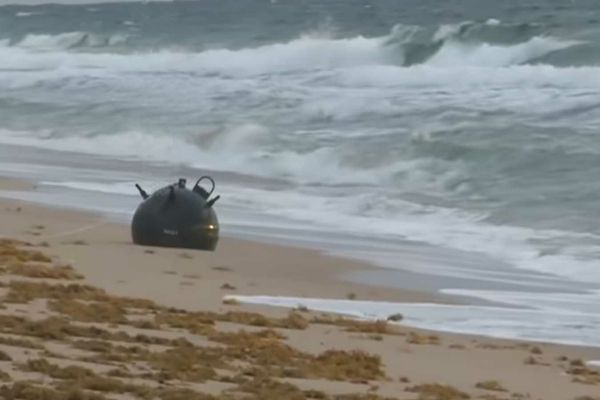 Ministerul Apărării: Mină marină, observată în largul Mării Negre, la 70 de kilometri travers de Capu Midia