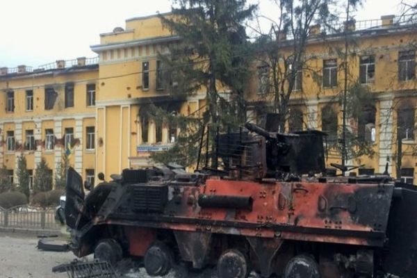 Ucrainenii au minat toate intrările în oraşul Cernihiv. Avertismentul autorităţilor pentru localnici 