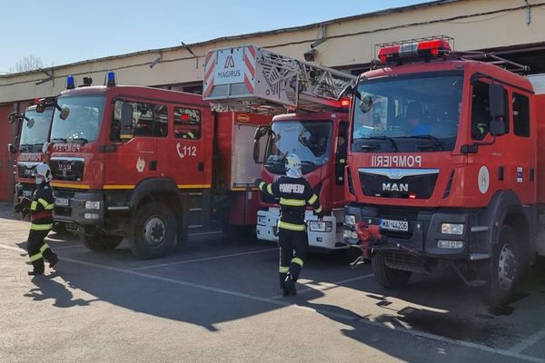 Dâmbovița. Incendii de locuință, în prima zi de Paște, la Vulcana Pandele și Potlogi